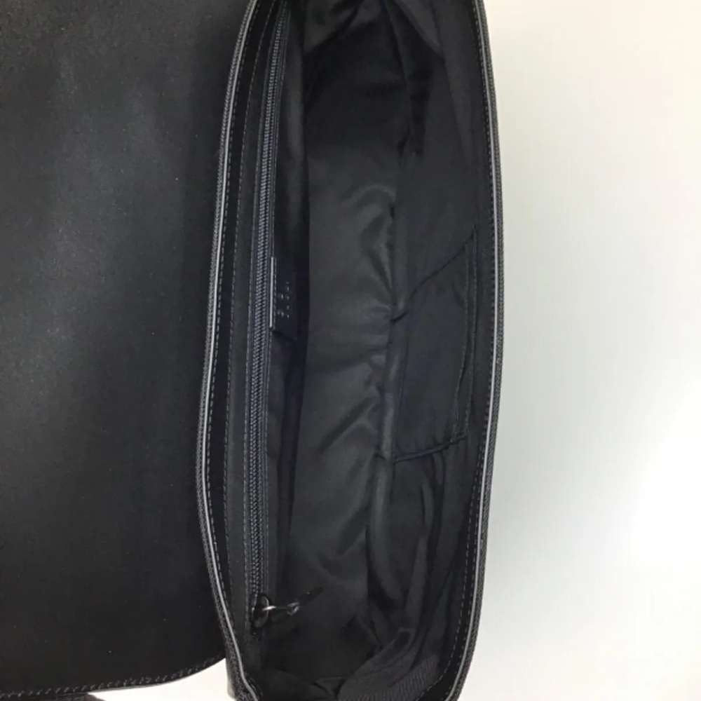 Gucci Shoulder Stripe Black Canvas Messenger Bag - Picture 10 of 10